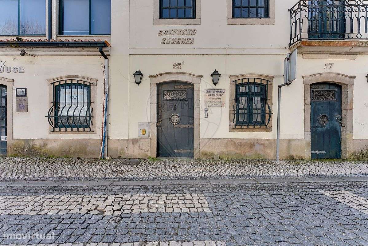 Prédio - Apartamentos, lojas e escritórios - Eixo - Grande imagem: 5/49