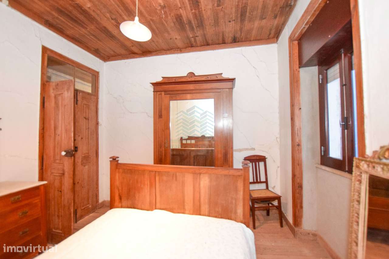 Moradia T7 com Garagem e Armazém - Alcorochel - Torres Novas-21