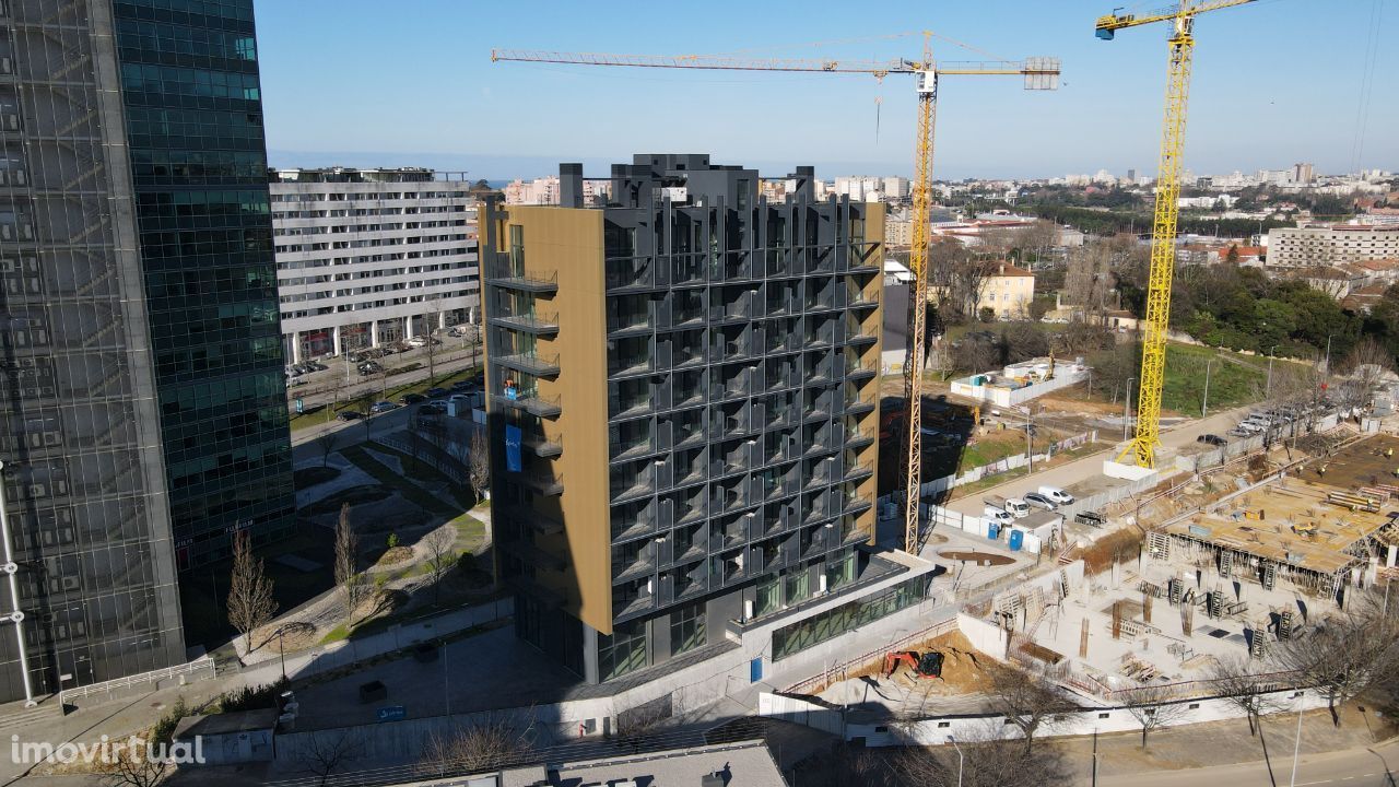 T0 em acabamentos no Douro Tower , perto da futura estação do metro