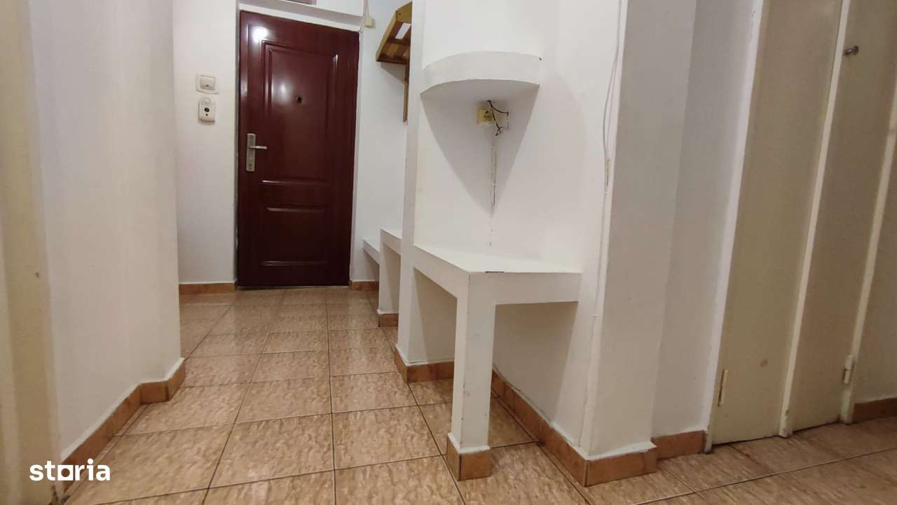 Narcisa, 2 camere decomandat,etaj mic-3