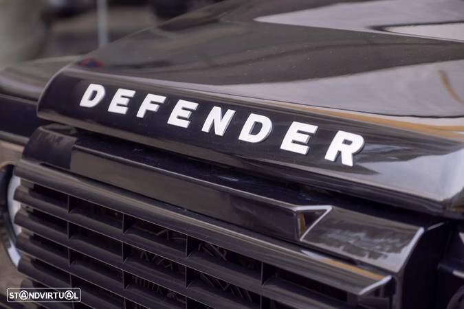 Land Rover Defender - 10