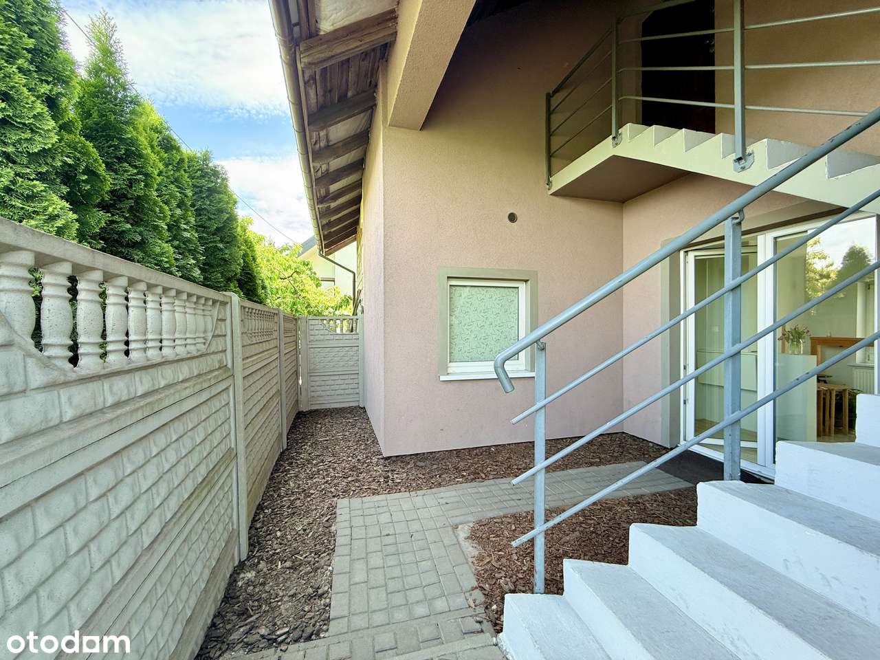 Budynek z dwoma niezależnymi lokalami mieszkalnymi | Opalenica,-12