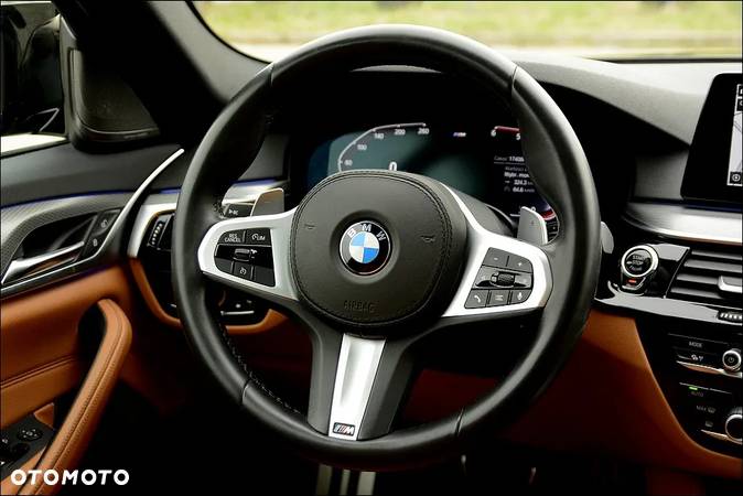 BMW Seria 5 520d Touring M Sport Edition - 30