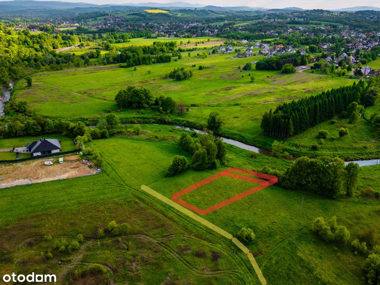 MALOWNICZA DZIAŁKA BUDOWLANE W SKAWINIE 1457m2-1