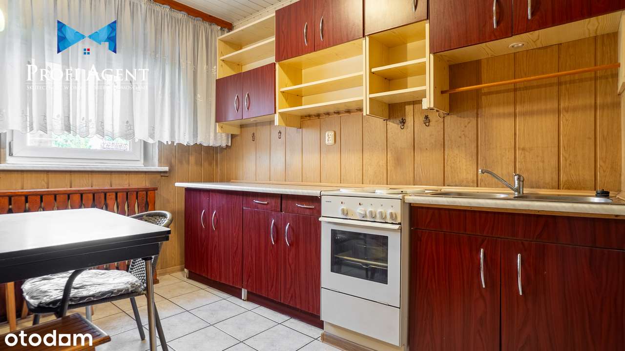 Przestrzeń do życia i oddechu – dom z garażem i zieloną działką-11