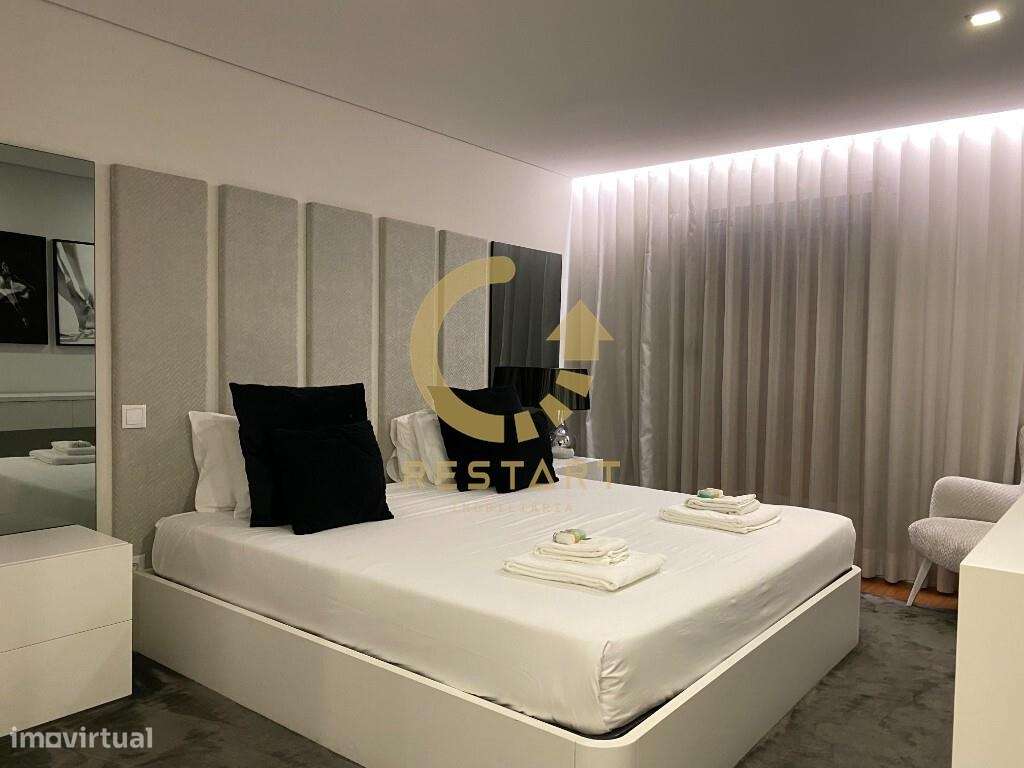 Apartamento T3 totalmente mobilado com vista Rio-14