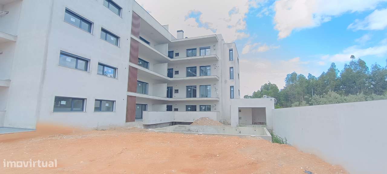 Fabuloso T3 em condomínio fechado!-16