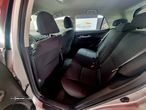 Toyota Auris 1.8 HSD Sport - 10