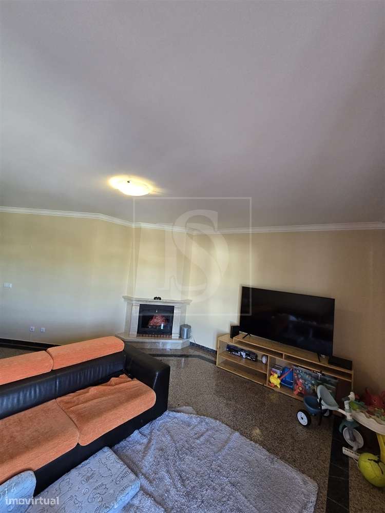 Apartamento T3 com Garagem  em Torres Novas-12