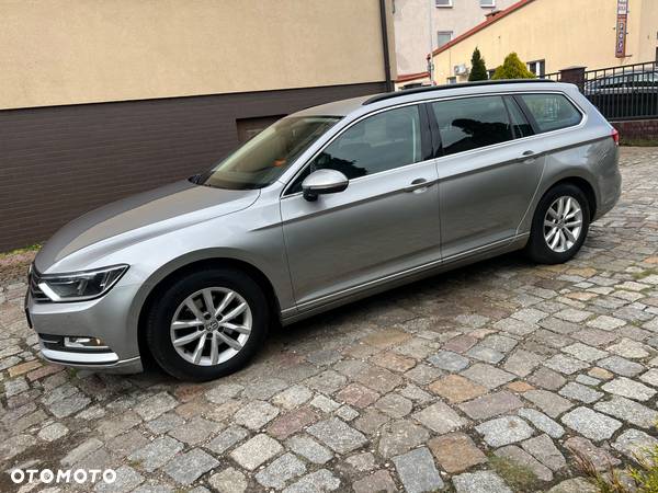 Volkswagen Passat Variant 1.6 TDI (BlueMotion Technology) Comfortline - 2