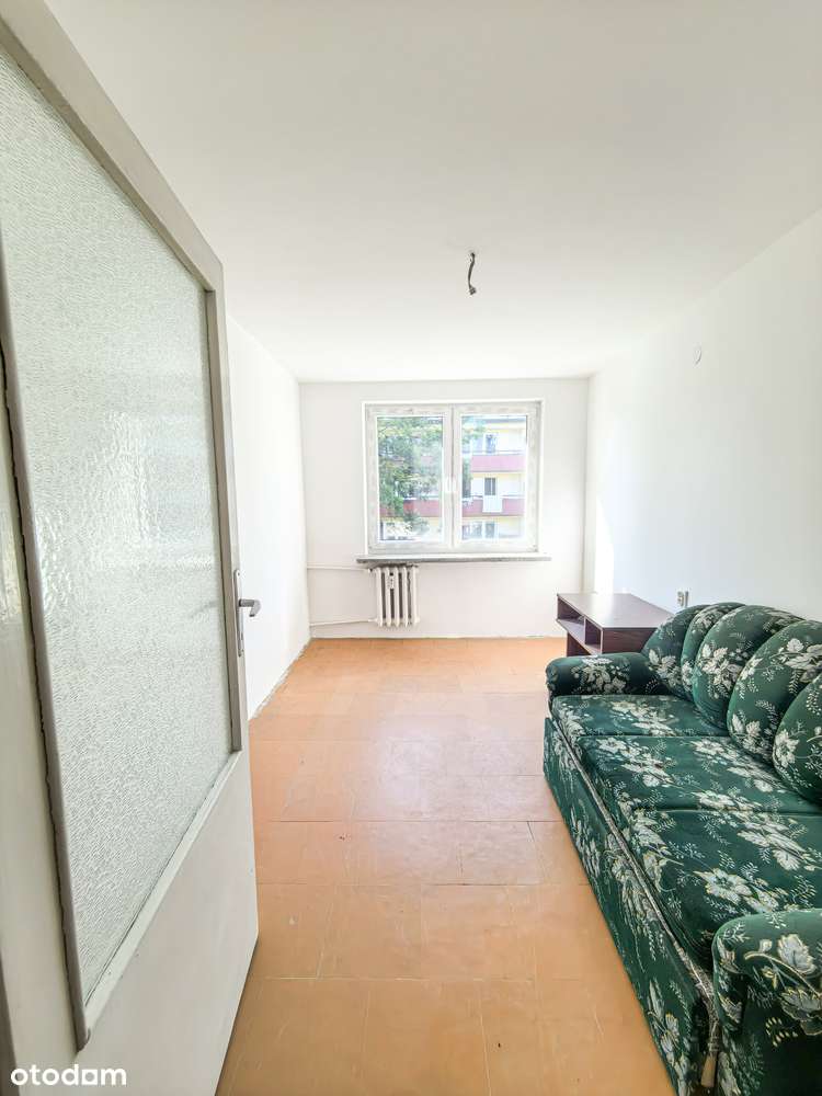 Trzypokojowe mieszkanie przygotowane do remontu przy ul. Jakubowskiego-2