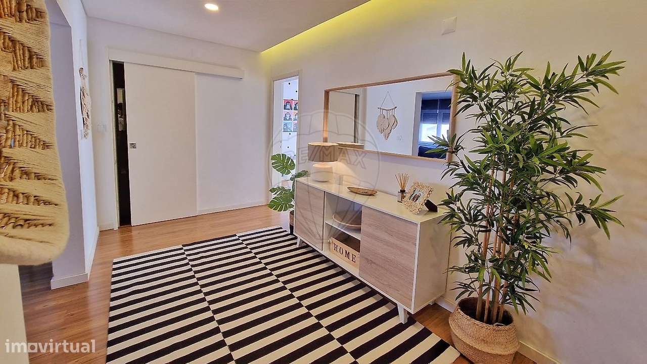 Moradia T4 à venda em Corroios-15