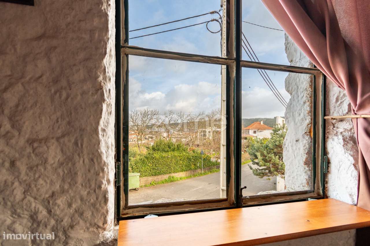 Moradia T2 de pedra para reabilitação em Rebordosa - Grande imagem: 5/26