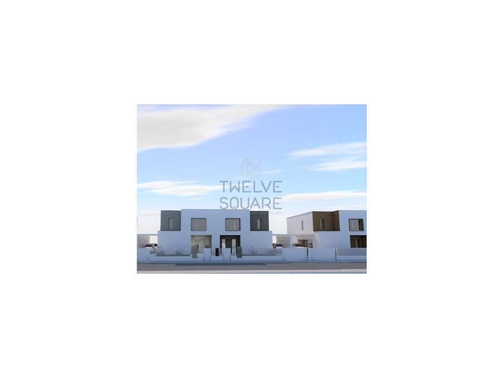 Moradia T3 e T3+1 Nova, em Porto de Mós, Leiria-14