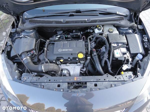 Opel Astra 1.4 Turbo Sports Tourer - 23