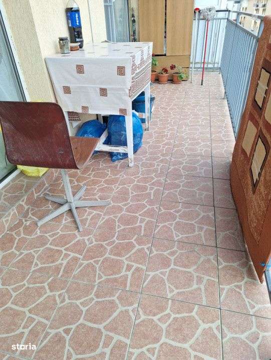 Apartament cu 2 camere, 41 mp, balcon, zona Porii - Imagine principală: 5/6