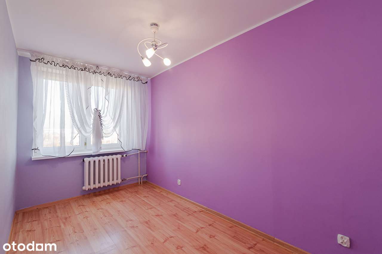 Duże | 4 pokojowe | Z balkonem | Do zamieszkania | W Zadbanym bloku |-11