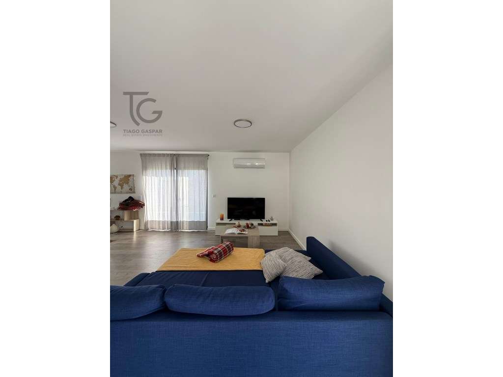 T2 com Terraço e Garagem em Ericeira-13