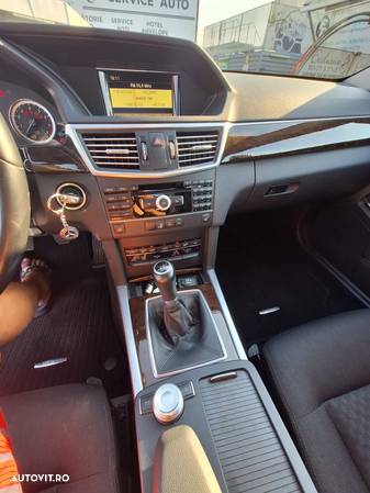 Mercedes-Benz E 200 CGI BlueEfficiency - 16