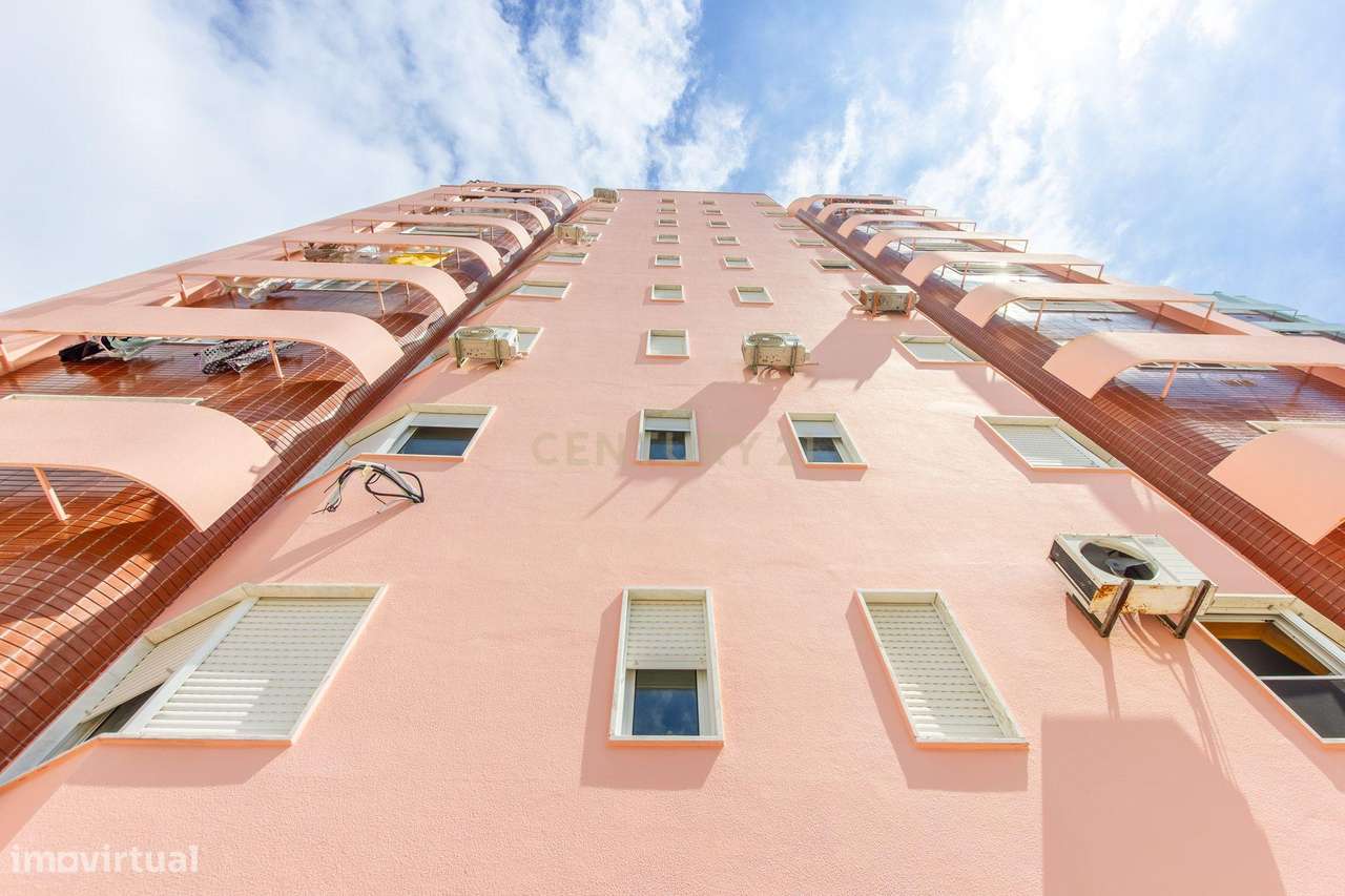 Apartamento T2 em Corroios, Seixal - Oportunidade Única!-18