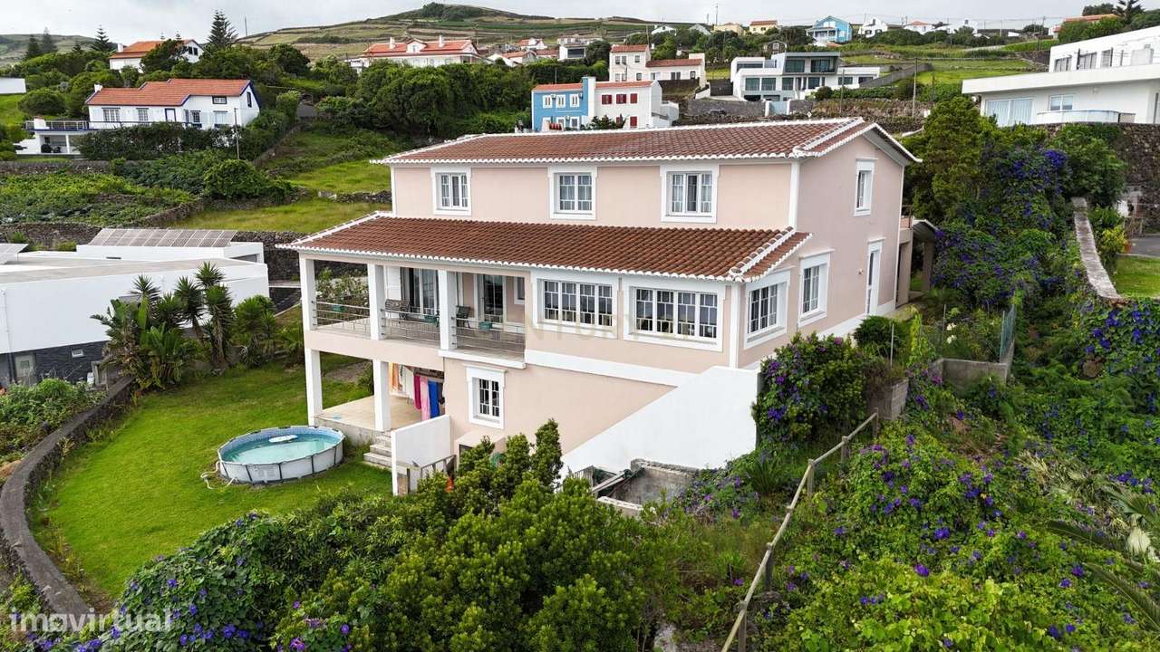 Fantástica Moradia T4 no Serretina - Ilha Terceira - Grande imagem: 5/40