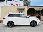 Mitsubishi Outlander 2.0 4WD Plug-In Hybrid - 11