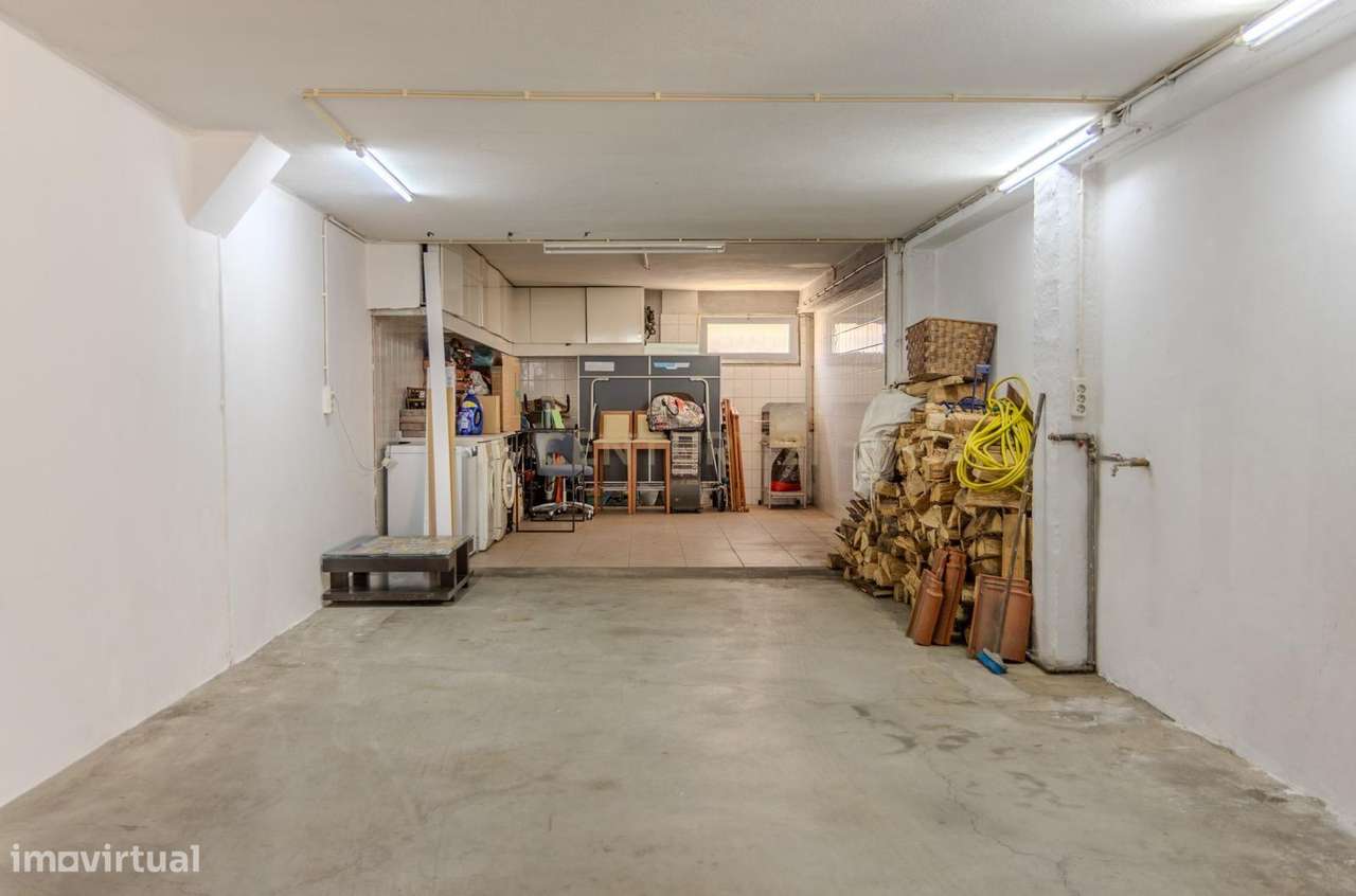T3 Duplex Remodelado e Mobilado com Garagem para 2 carros em Celeirós,-34