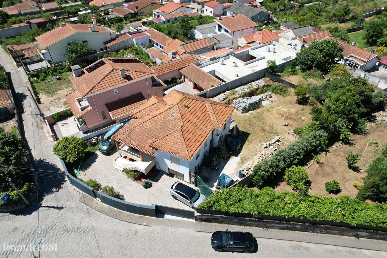 Moradia para Remodelação com Projeto Aprovado em São Félix da Marinha--16