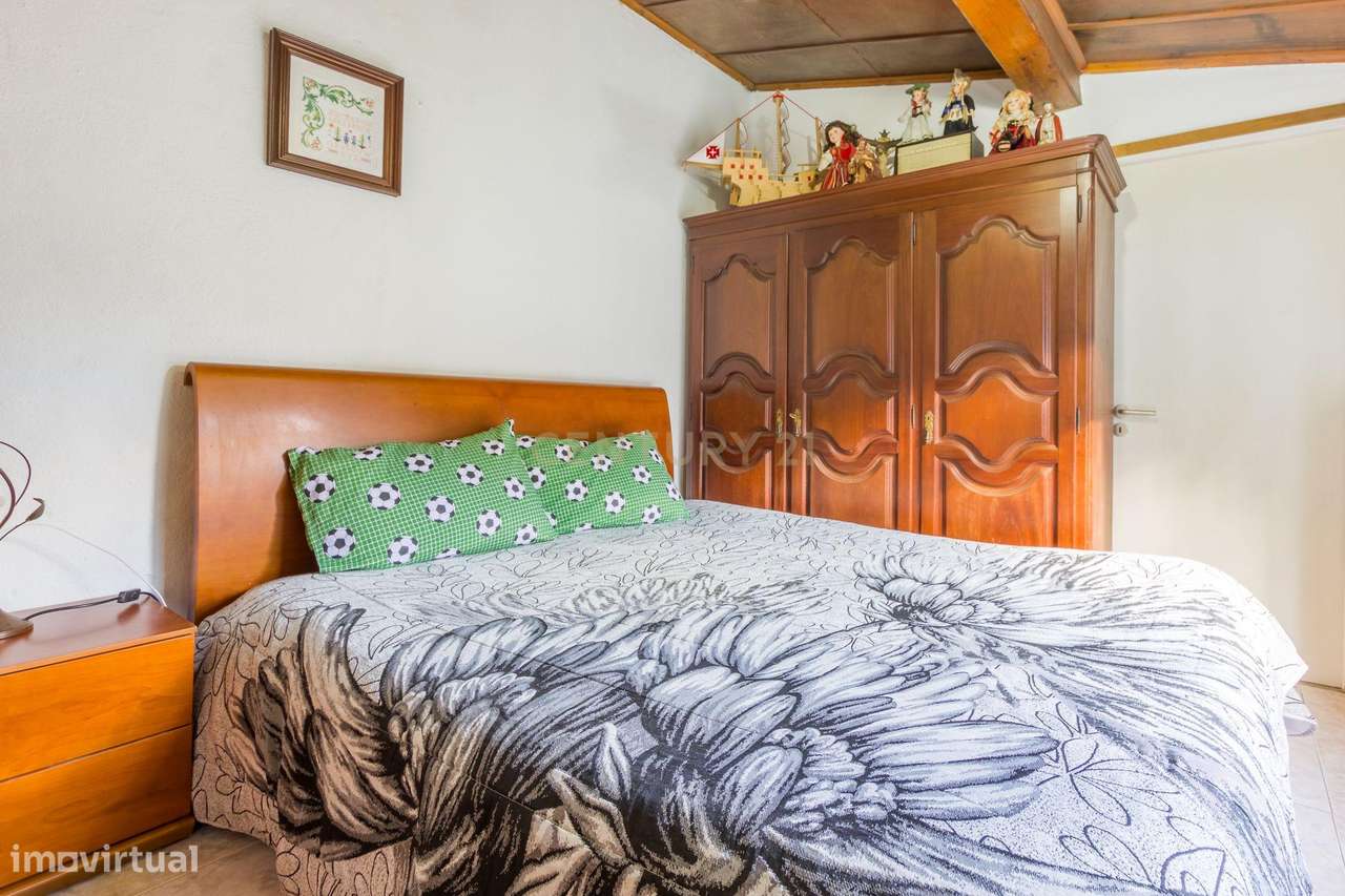 Moradia T2 com piscina e com Anexo T1 em Fernão Ferro, Seixal-10