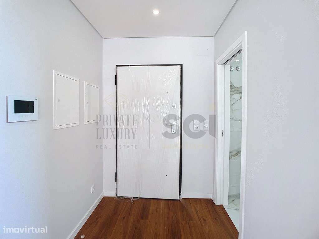 Moradia T4 Térrea Isolada em Azeitão com Piscina e Garagem-5