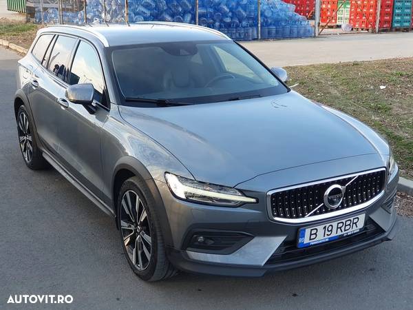 Volvo V60 D4 AWD Momentum Pro - 23