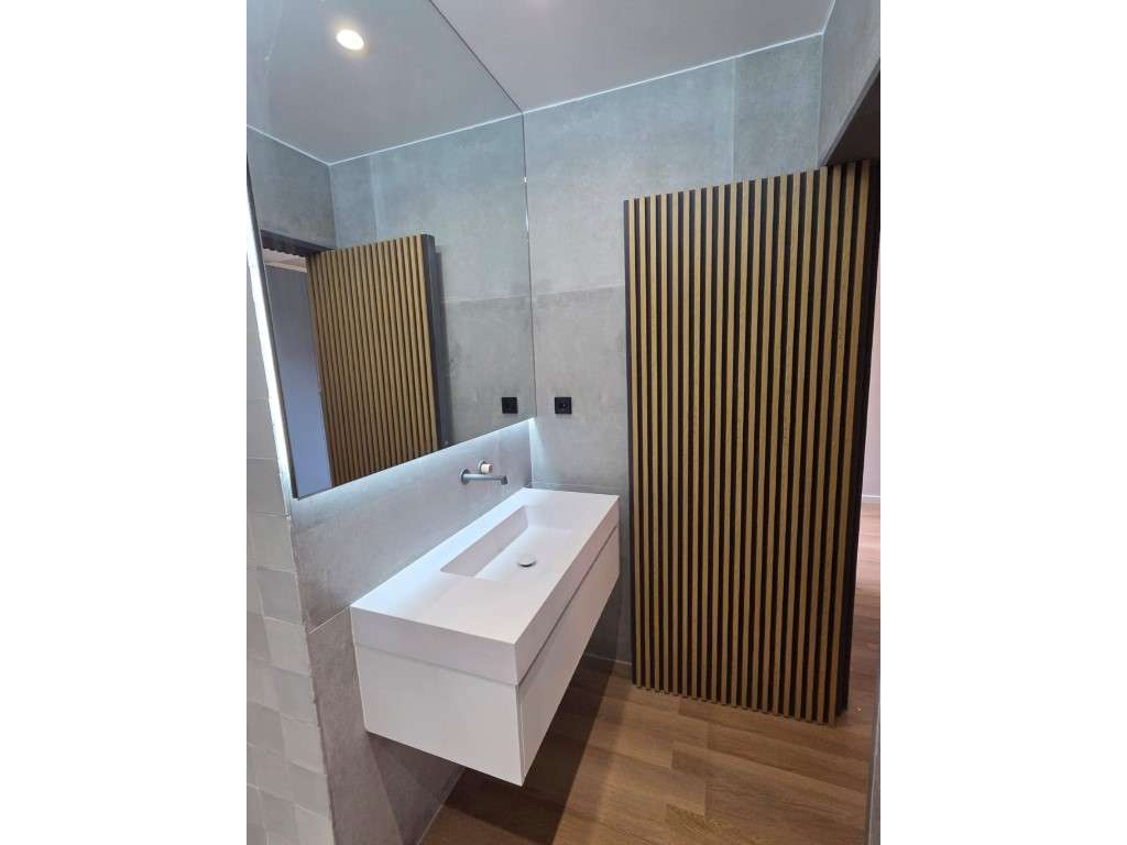 Apartamento Elegante e Contemporâneo no Centro de Algés-34