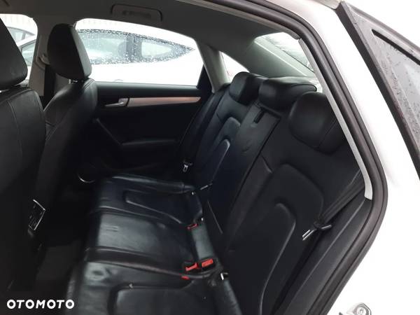 AUDI A4 B8 SEDAN 2.0 TDI 2011r. CAŁA NA CZĘŚCI GORLICE - 3