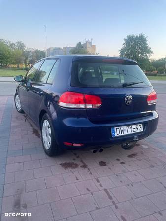 Volkswagen Golf 2.0 TDI DPF Highline - 4