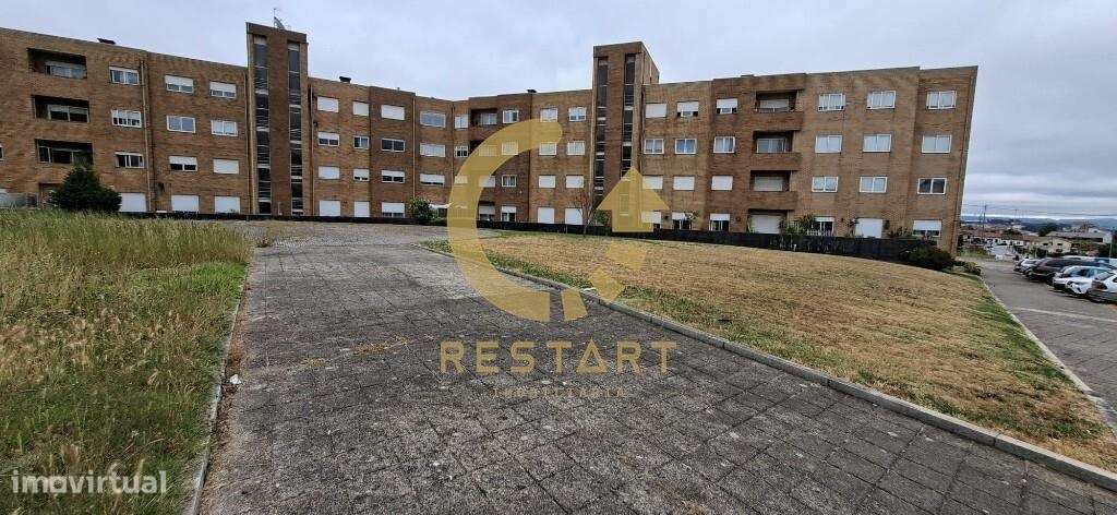 Apartamento T2, Garagem e Arrumos | Valongo-49