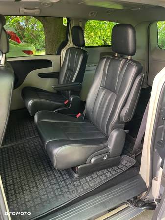 Chrysler Town & Country 3.6 Touring - 5