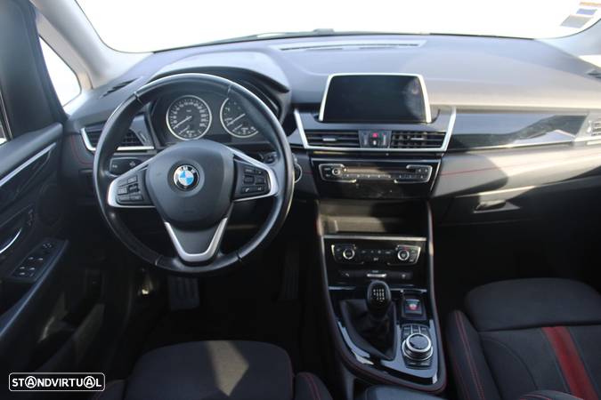 BMW 216 Active Tourer d Line Sport - 6