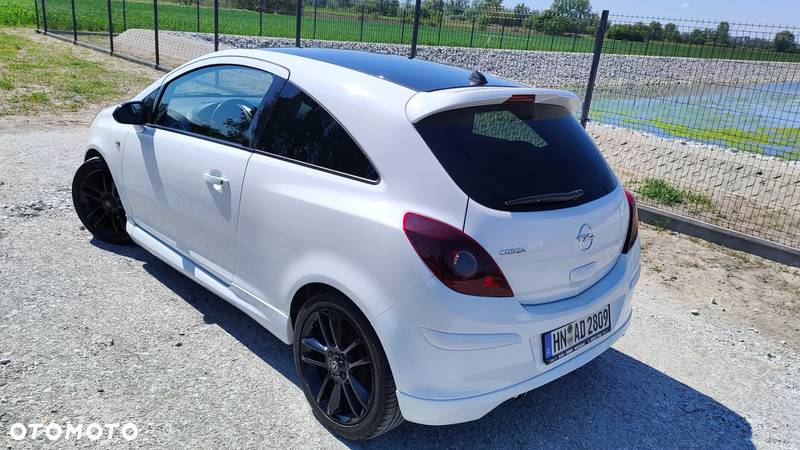 Opel Corsa 1.4 16V Sport - 10