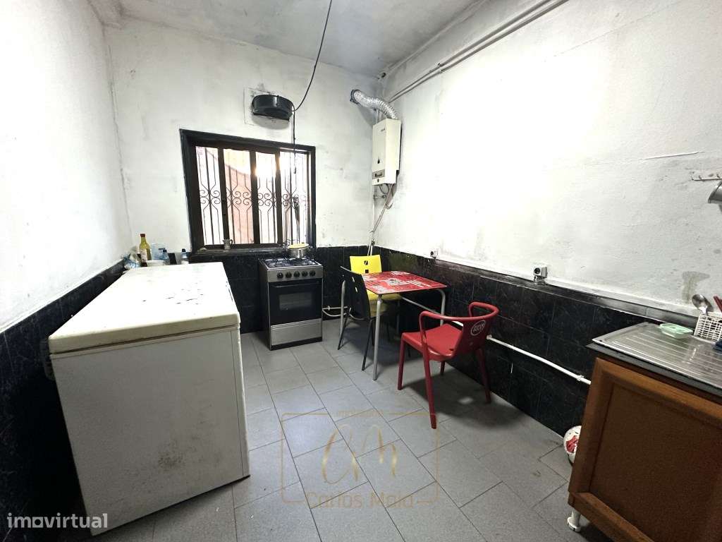 Moradia V4 Retorta com jardim, junto ao rio ave-18