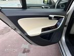 Volvo V60 D3 AWD Geartronic Momentum - 9