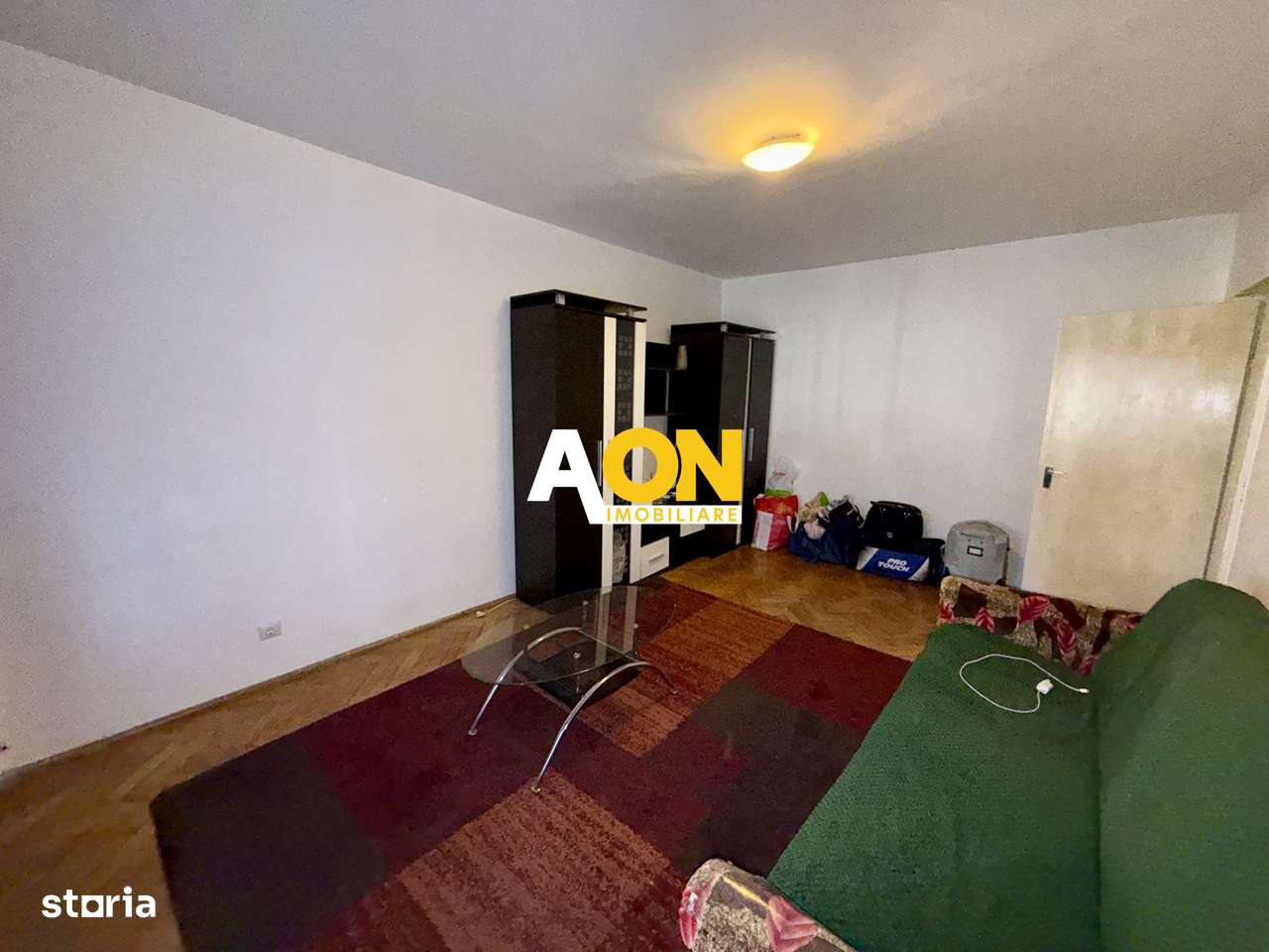 De vanzare apartament 3 camere, etaj 1, Cetate-1