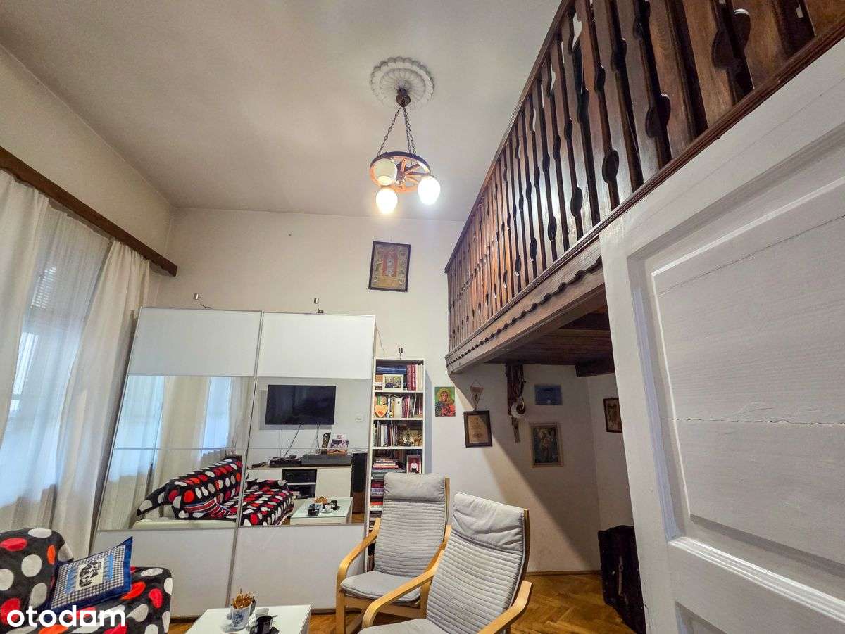 Mieszkanie w kamienicy w sercu Krakowa-0