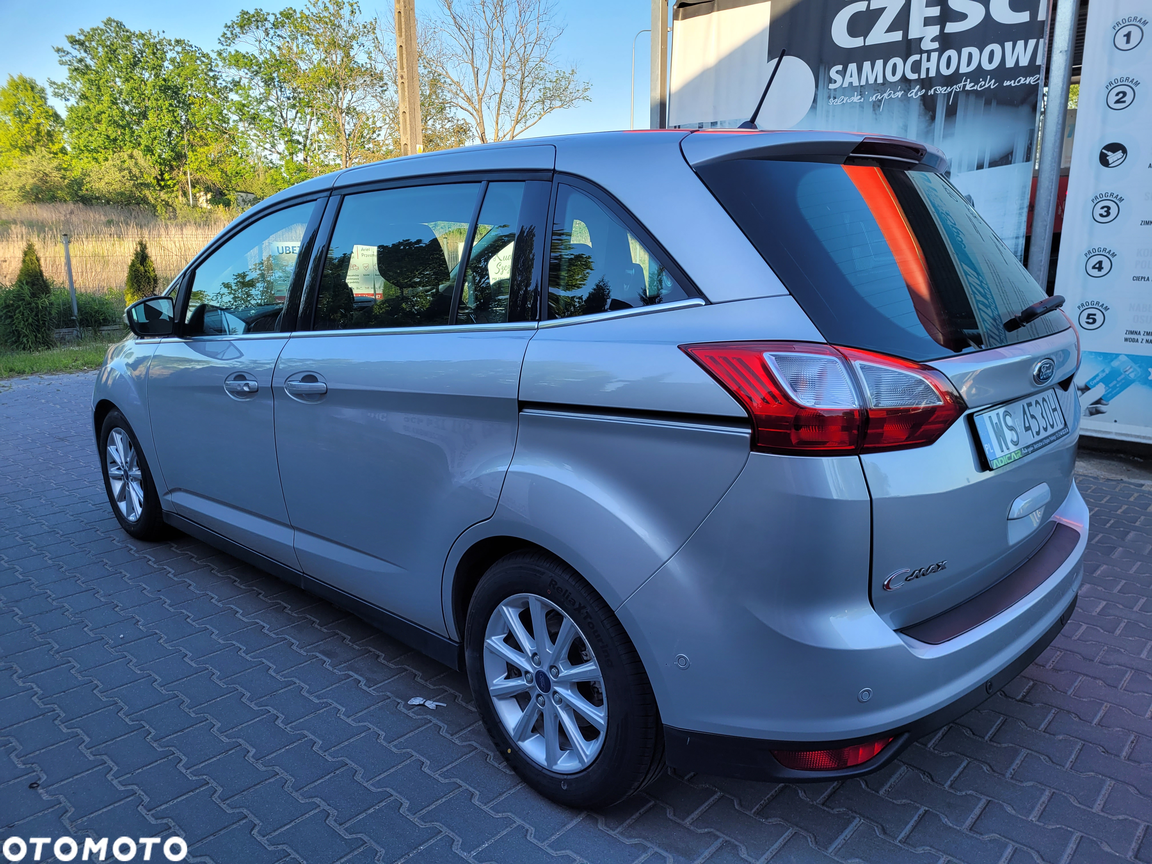 Ford Grand C-MAX - 23