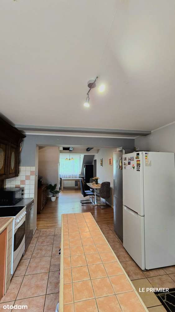 Dom z lokalem usługowym i magazynem – Małomicka-18