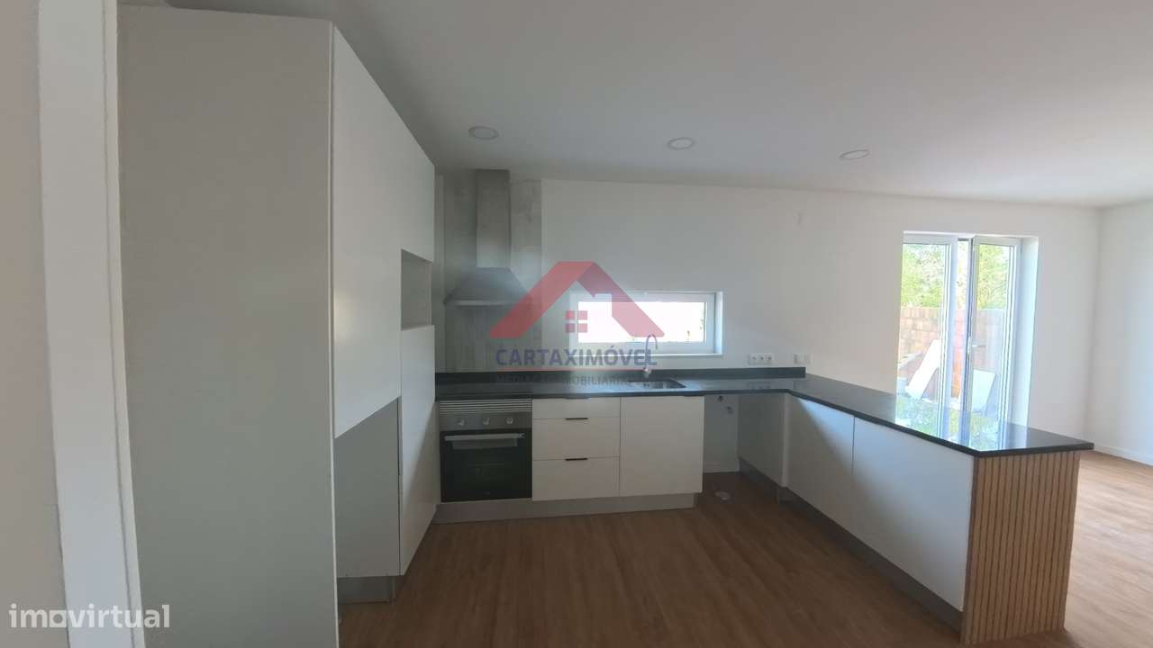 Moradia T3 Venda em Almoster,Santarém - Grande imagem: 5/46