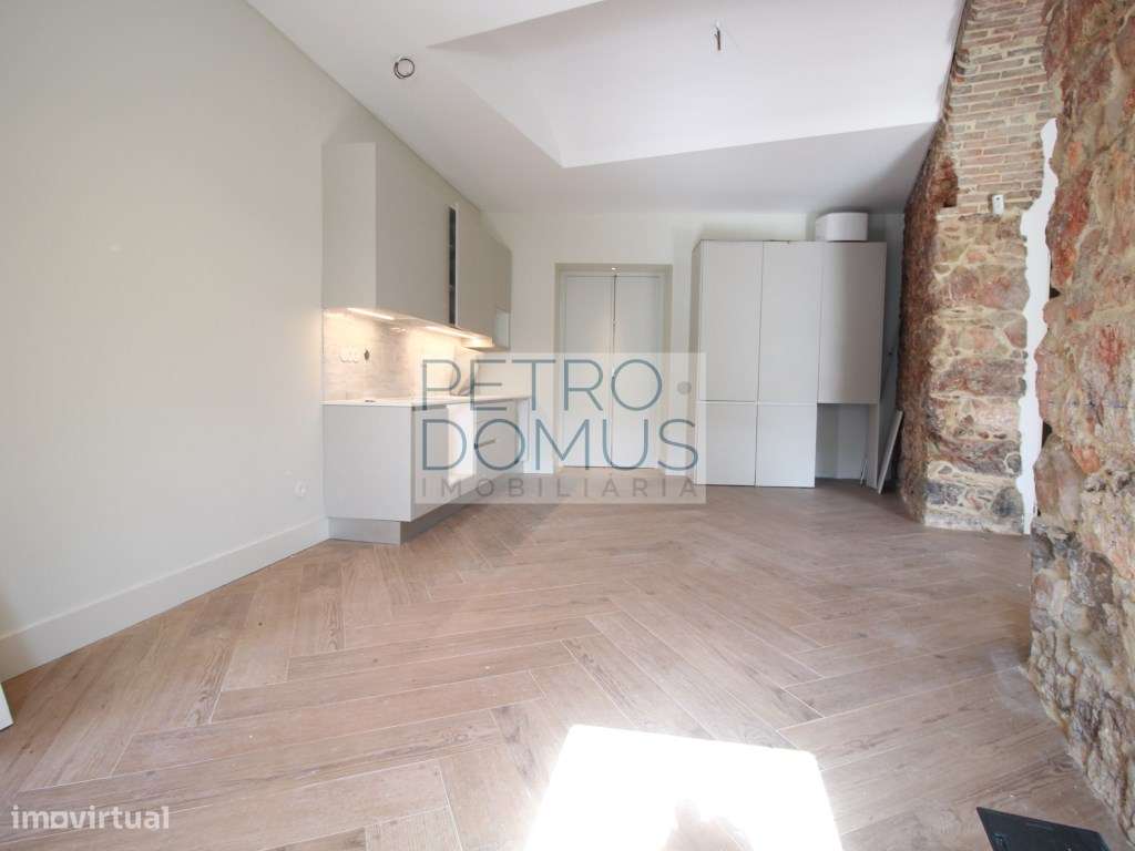 APARTAMENTO T2 NO CENTRO HISTÓRICO DE LEIRIA - Grande imagem: 5/19