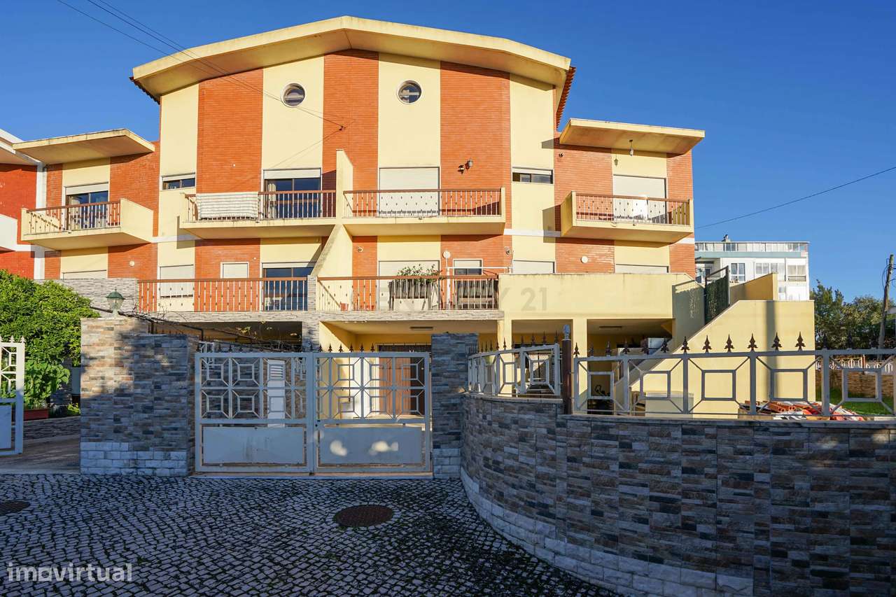 Moradia  T5 |Rio de Mouro com área bruta de construção 550m2, numa zon - Grande imagem: 2/60