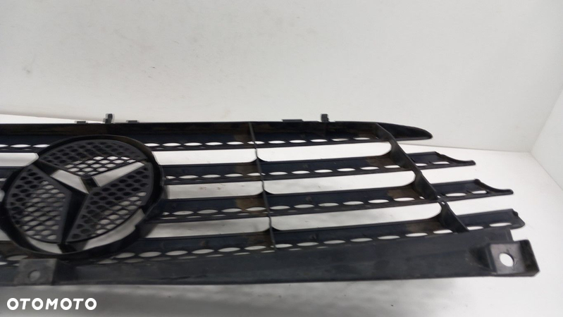 MERCEDES VITO VIANO W639 ATRAPA GRILL - 4