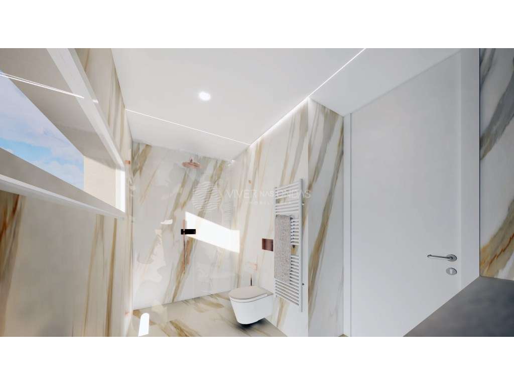 Moradia T4 com 4 Suites, Piscina e Garagem em Belverde, Seixal-32