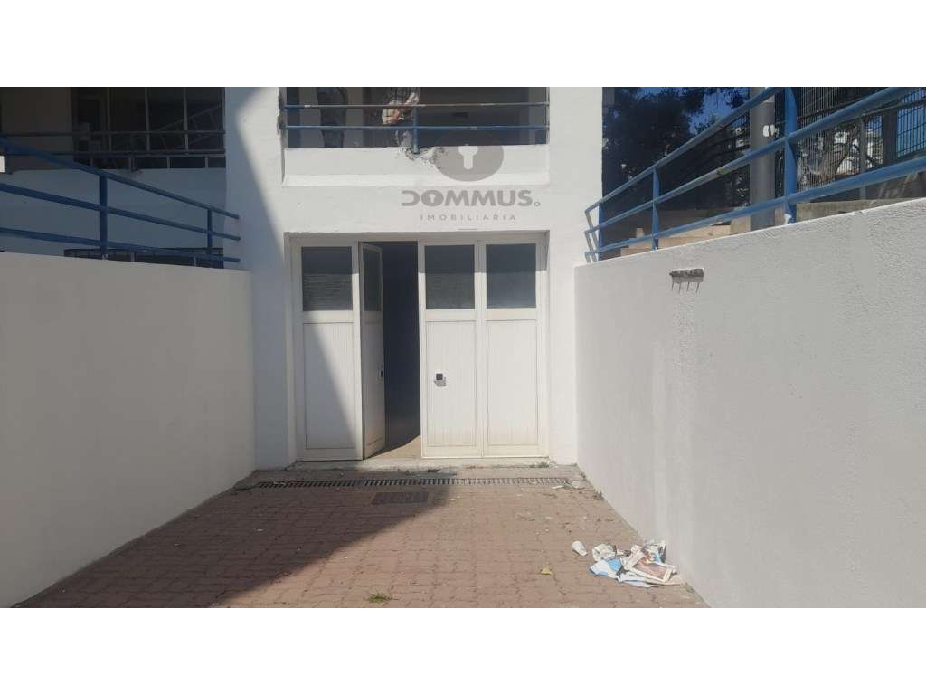 Loja com Rentabilidade - Centro de Rio de Mouro (Rinchoa)-21